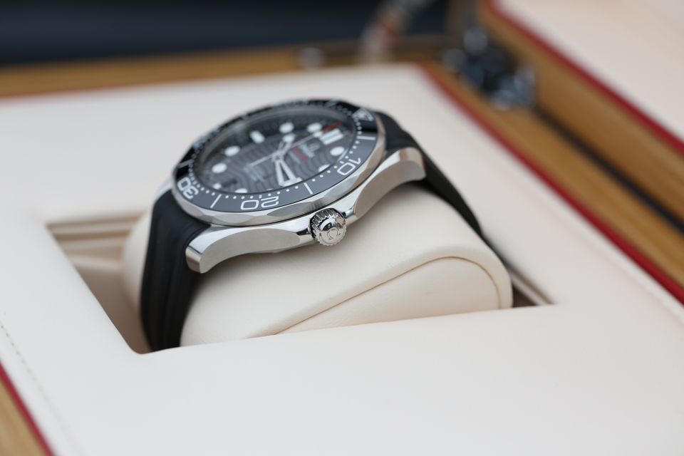 Omega Seamaster Diver 300m 210.32.42.20.01.001 Image 6